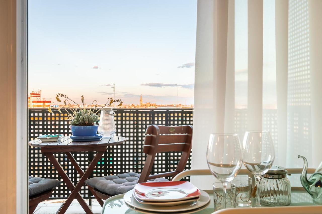 Apartamento Apartamento Desde el cielo de Triana Sevilla Exterior foto